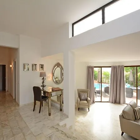 Villa Vale Do Garrao Sleeps 8 With Pool Air Con And Wifi *