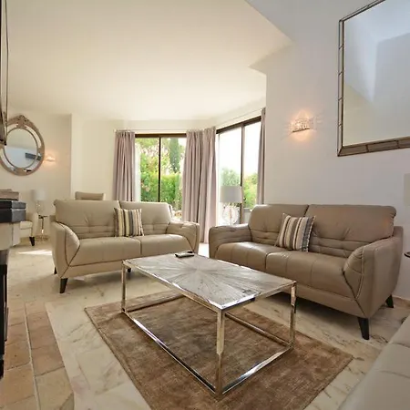 Vale Do Garrao Sleeps 8 With Pool Air Con And Wifi Vale do Lobo