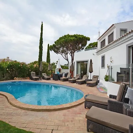 Vale Do Garrao Sleeps 8 With Pool Air Con And Wifi